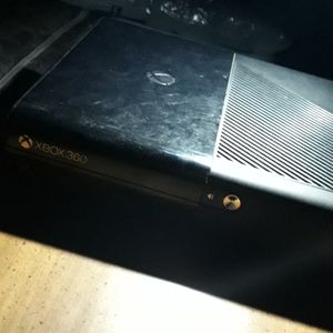 A xbox 360 new just 1 week old barely used